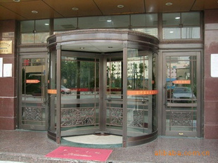 豪華、經(jīng)典彰顯品位的紫銅自動三翼、兩翼旋轉門